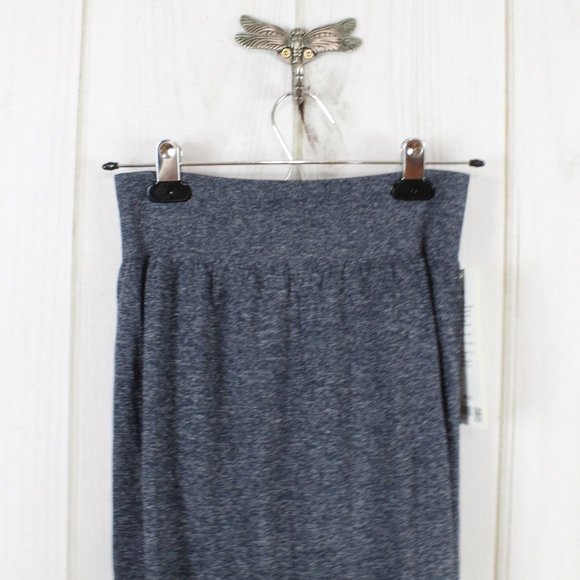 LULULEMON Boulevard Bliss Skirt Size 8 - Picture 2 of 10